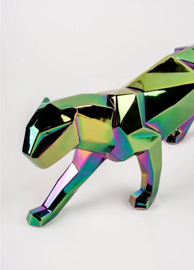 Panther, Iridiscent