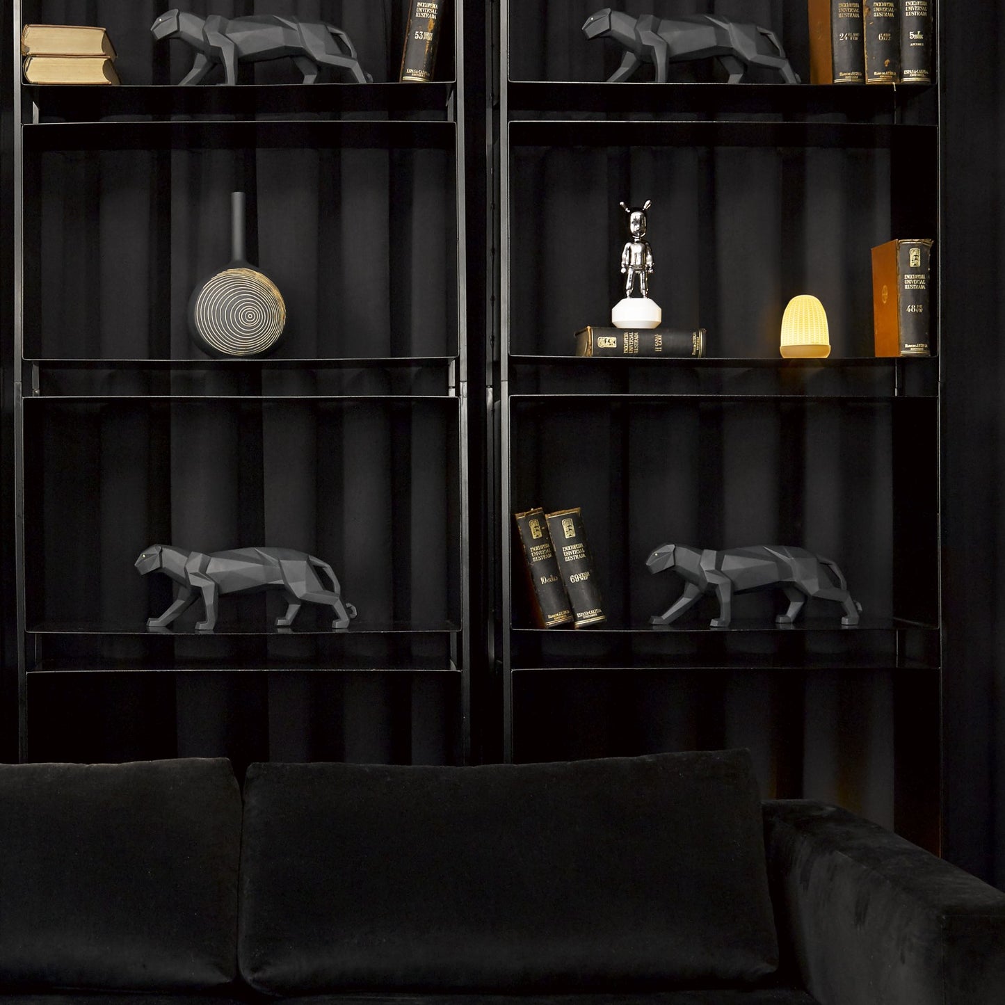 Panther, matt svart