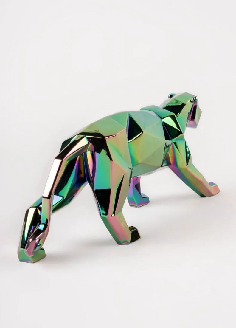 Panther, Iridescent