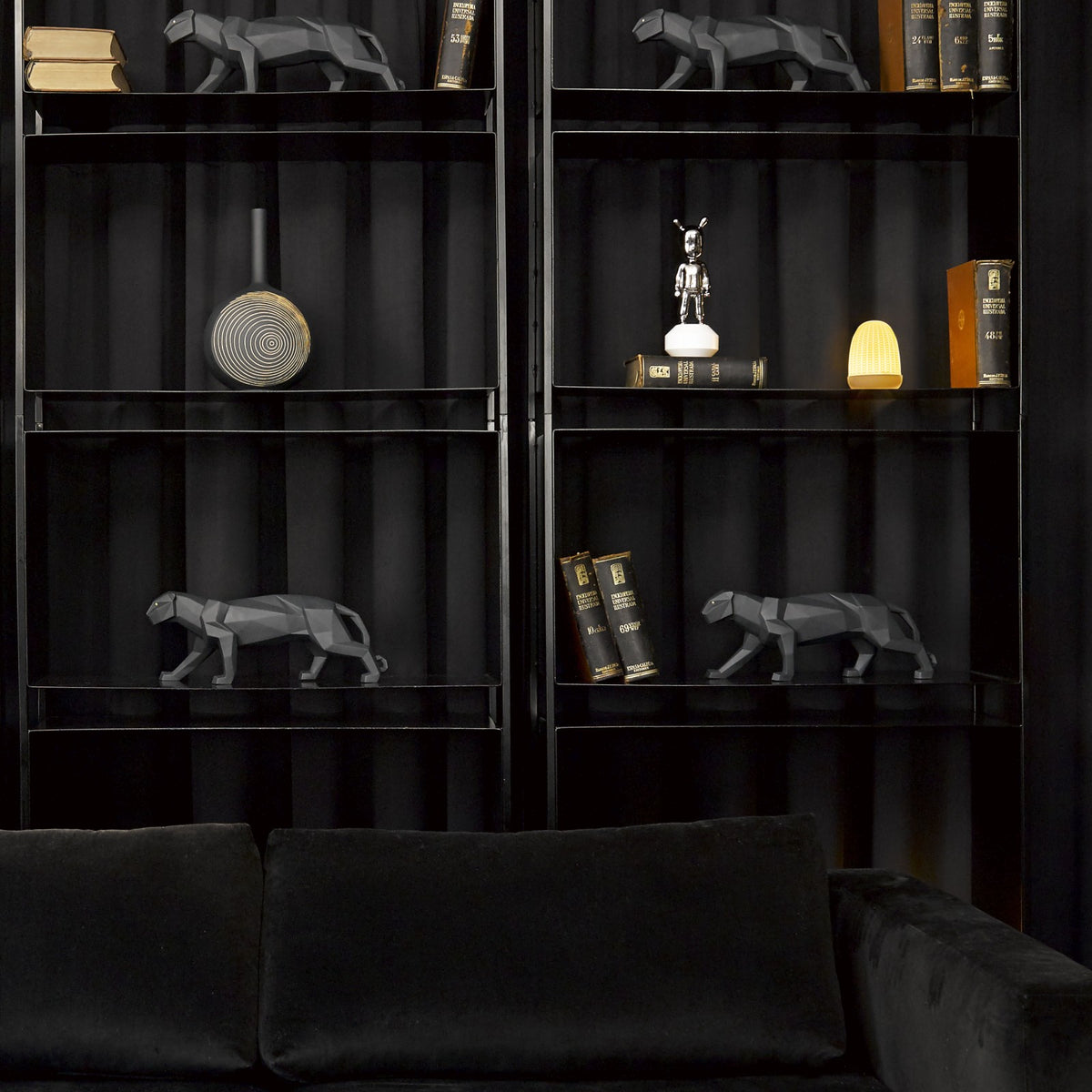 Panther, matt svart